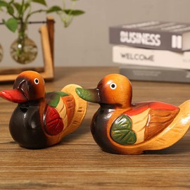 2 Pcs Duck Ornament, Hand Painted Wooden Mandarin Duck Statues Hand Carved Figures Wedding Gifts Accents Duck Figurine Rustic Home Decorations for Living Room Wedding Table Decor