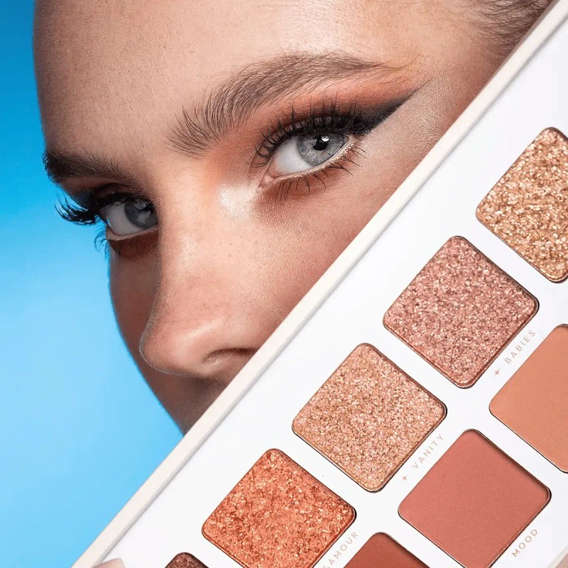 Paletas De Sombras Give Me Glam Y Shape Me Arantza