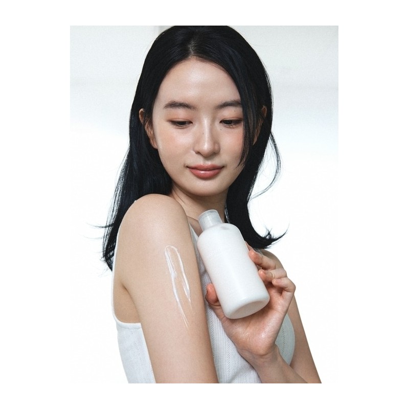 Emerald Musk Hand & Body Lotion 250ml / 에메랄드 머스크