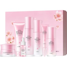 7-piece skin care set, ideal for gifting to women.