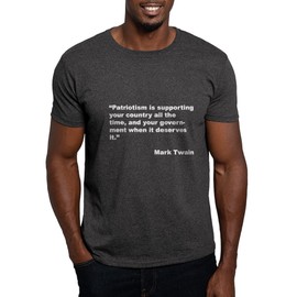 CafePress Mark Twain Quote On Patriotism (Front) Dark T Shir Men's Traditional Fit Dark Casual Tshirt Charcoal
