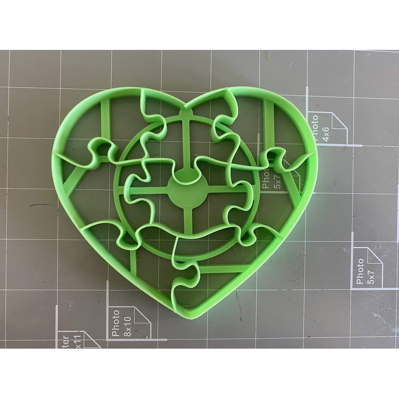 8 Piece Heart Shape Puzzle Multi Cutter