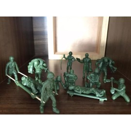 MARX TOYS RECAST 60 MM MEDICAL GI PLAYSET REISSUE-DARK GREEN