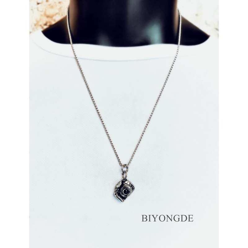 BIYONGDE Vintage Stainless Steel Camera Pendant (No Filming Function) Necklace
