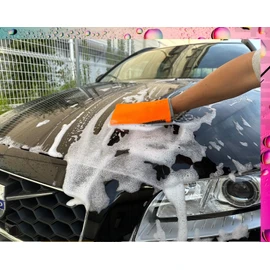 Removes iron powder from cars, bird droppings, and even insects from cars. (1 x Special Rubber Material Iron Powder Removal Mitt) Removes brake dust and iron powder from the body and wheels and maintains its beauty. Car Beauty Lab CBL10 (1 Multi Mitt)