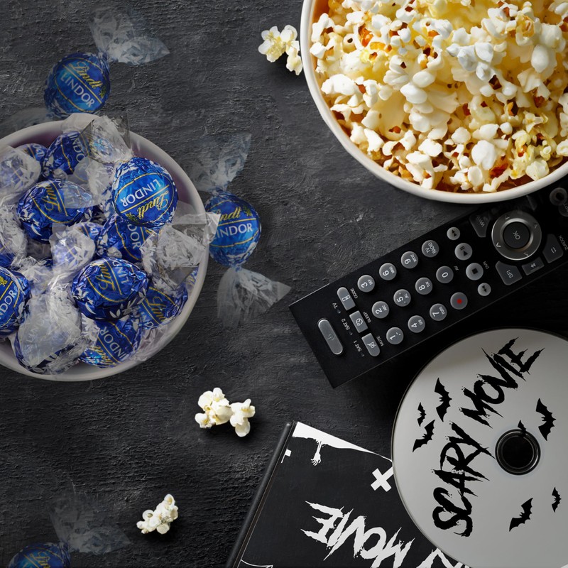 Lindt LINDOR Dark Chocolate Candy Truffles, Dark Chocolate with Smooth,