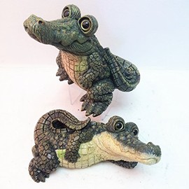 Toad Hollow Medium Whimsical Gator 2-Piece Home & Garden Alligator Figurines
