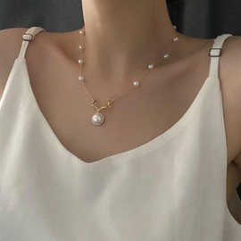 Wendalern Pearl Chain Necklace Cubic Zirconia Elk Pendant Necklace Large Pearl Diamond Cz Disc Necklace Gold Rhinestone Fawn Clavicle Necklace Jewelry for Women and Girls