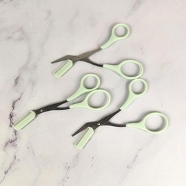 Green eyebrow trimmer / 눈썹정리가위 그린