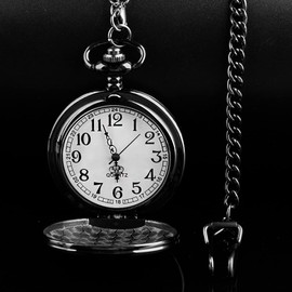 Stepdad Pocket Watch Father Day Gifts from Daughter Son Vintage Quartz Pocket Watches with Chain for Men Thank You for Loving Me as Your Own Thank You for Being The Dad You Didn't Have to Be