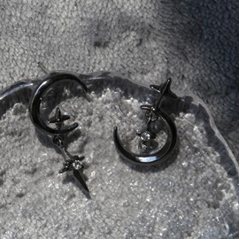 TIRHTYPLSU Moon Star Stud Earrings Asymmetric Black Moon Eclipse Gothic Earrings for Women Small Earrings Jewelry Gift, 2cm, Zinc, Zircon