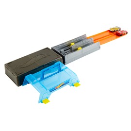 Hot Wheels Toy Cars & Track Set, Race Case Playset with 2 Vehicles in 1:64 Scale, Dual Launcher for Side-By-Side Racing & Portable Storage Container