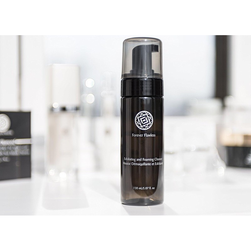 Forever Flawless Exfoliating Foaming Facial Cleanser with White Diamond Powder