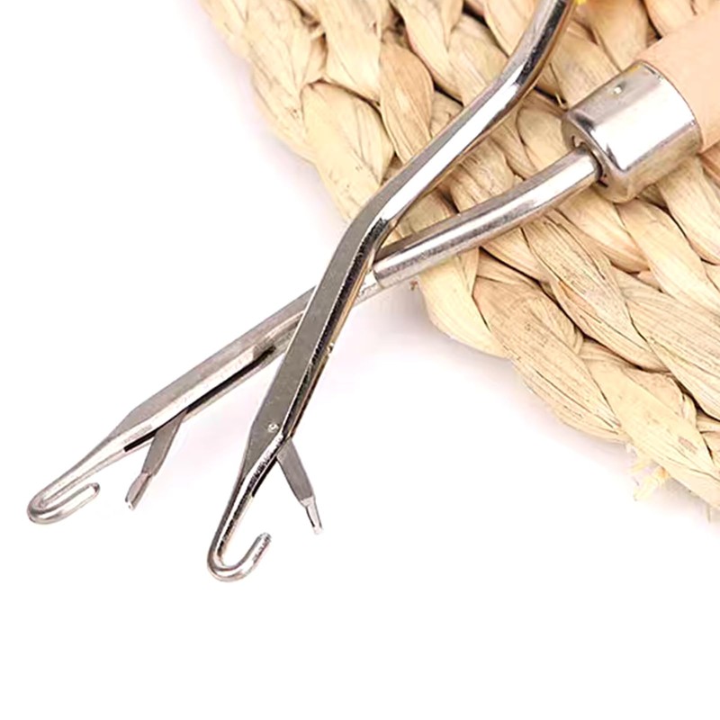 BLUPLE Latch Hook Tools 2 Pieces 6.3 Inch Wooden Bent