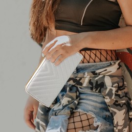 LJCZKA RFID Blocking PU Leather Wallet for Women Large Capacity Double Zipper Pocket With Wristlet Clutch Credit Card Holder (White)