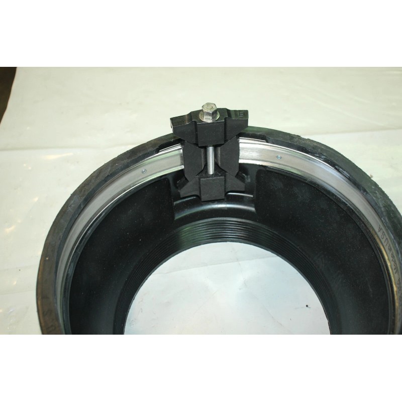 Trelleborg Kor-N-Seal S406 12AWP Manhole Connector 12x8