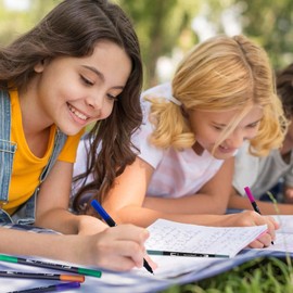 Abvqr 100 Colors Dual Markers Pen Set, Watercolor Brush Marker, Fine Tip Pen, Art Supplies for Adults Kids Coloring Book, Painting, Highlighting, Card Making, Gifts for Girls, Teens, Students, Artists