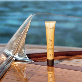 THALGO Age-Protect Sonnenschutz Fluid LSF 30 UV-Schutz für das Gesicht Anti-Falten Sonnenschutz mit maritimen Wirkstoffen 50 ml