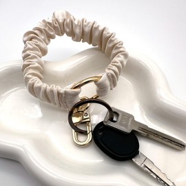 Exodmx Wristlet Keychain, Scrunchie Keychain Wristlet - Stretchy Key Chain for Car Keys, Cute Key Holder with Lobster Clasp for Women-white
