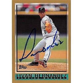 Autograph Warehouse 421339 Livan Hernandez Autographed Baseball Card Florida Marlins 1998 Topps No.433