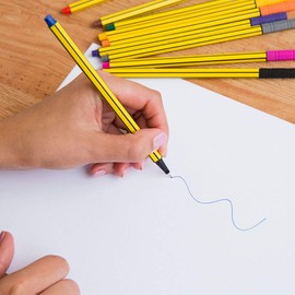 LEVIATAN D400 Fineliner Set of 6 Multicoloured Fine Liner Pens Colourful Suitable for Daily Use Line Width Approx. 0.4 mm Fine Liner Felt Pens