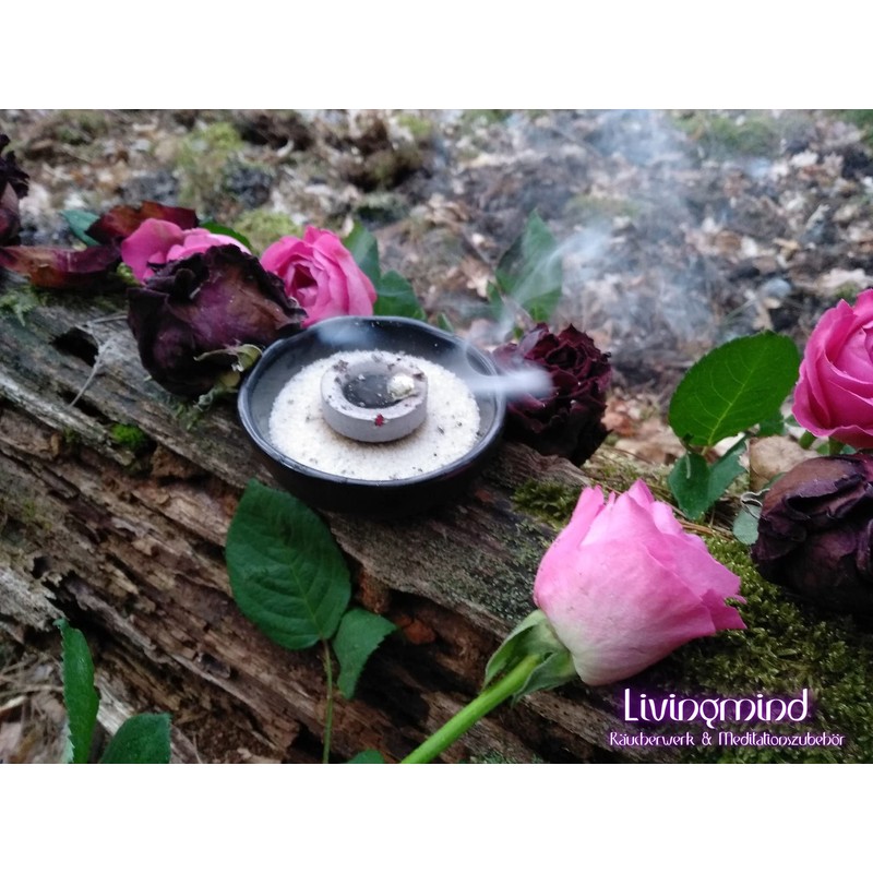 Livingmind Räucherwerk - 50g Dammar Harz hell klein/mittel (Shorea wiesneri)