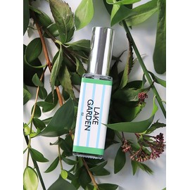 [Gift packaging] LAKE GARDEN fabric perfume 25ml / [선물포장] LAKE GARDEN fabric perfume 25ml