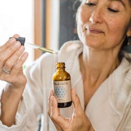 PAAVANI Ayurveda Nasya Oil - Ayurvedic Nasal Cleaner & Moisturizer Drops for Sinus Relief (1 oz.)