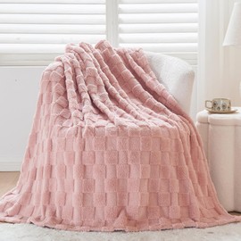 Wajade Fleece Throw Blanket, Fluffy Faux Fur Blanket for Bed Sofa Couch, Soft Cosy Warm Thick Blanket,Checkered Pink 127x178