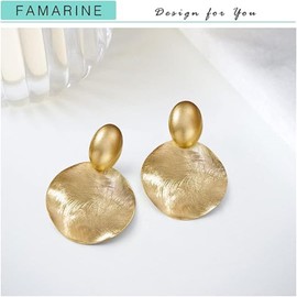 Trendy Gold Chunky Earrings Dangle Earrings for Women - Beach Vacation Jewelry, Shell and Starfish Design, Hypoallergenic Lightweight Statement Earrings.