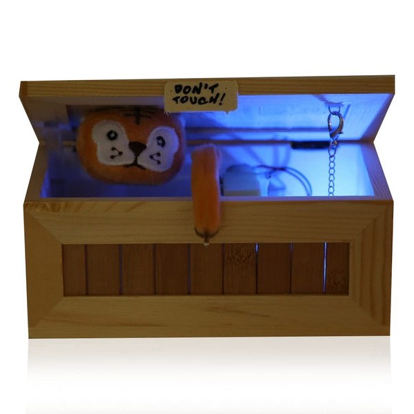 Fully Assembled Useless Box with Self Shutable Useless Box, Funny