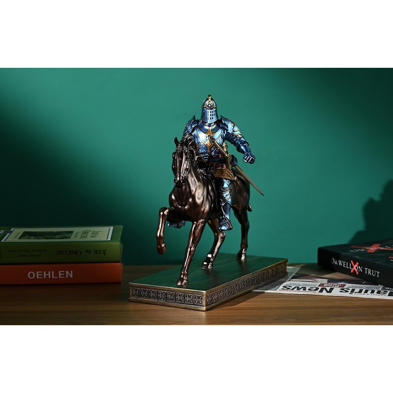 HDMbigmi King's Guard Cavalry Warrior Leader Swordsman Armor Knight Statue