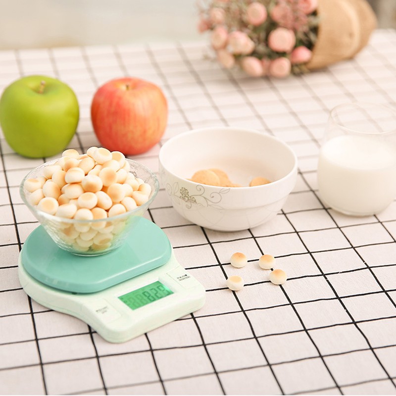 Kitchen Electronic Scale Portable LCD Display Food Weighing Measurement Scale