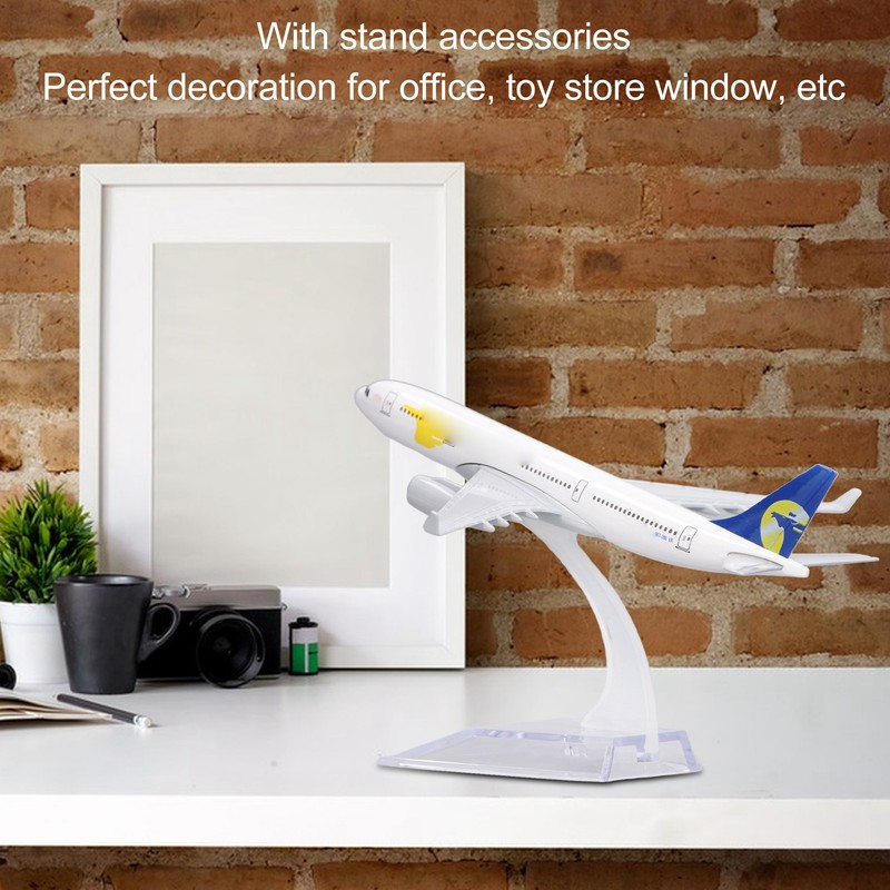 Alloy 767 Airplane Model Alloy Simulated Exquisite Airliner Model Toy