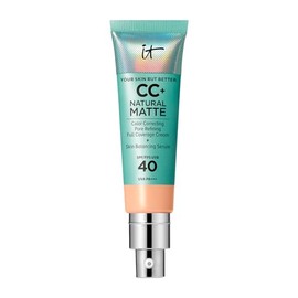 It Cosmetics CC+ Natural Matte - CC Cream Base de Maquillaje 7 en 1 con Protector Solar FPS 40 Cobertura Completa para Piel Grasa, Acabado Mate, Contr