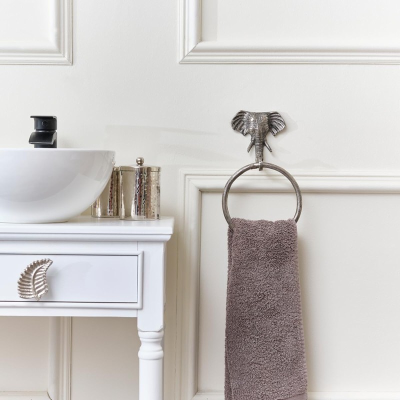 Melody Maison Metallic Silver Elephant Towel Ring, Metallic decor, Bathroom
