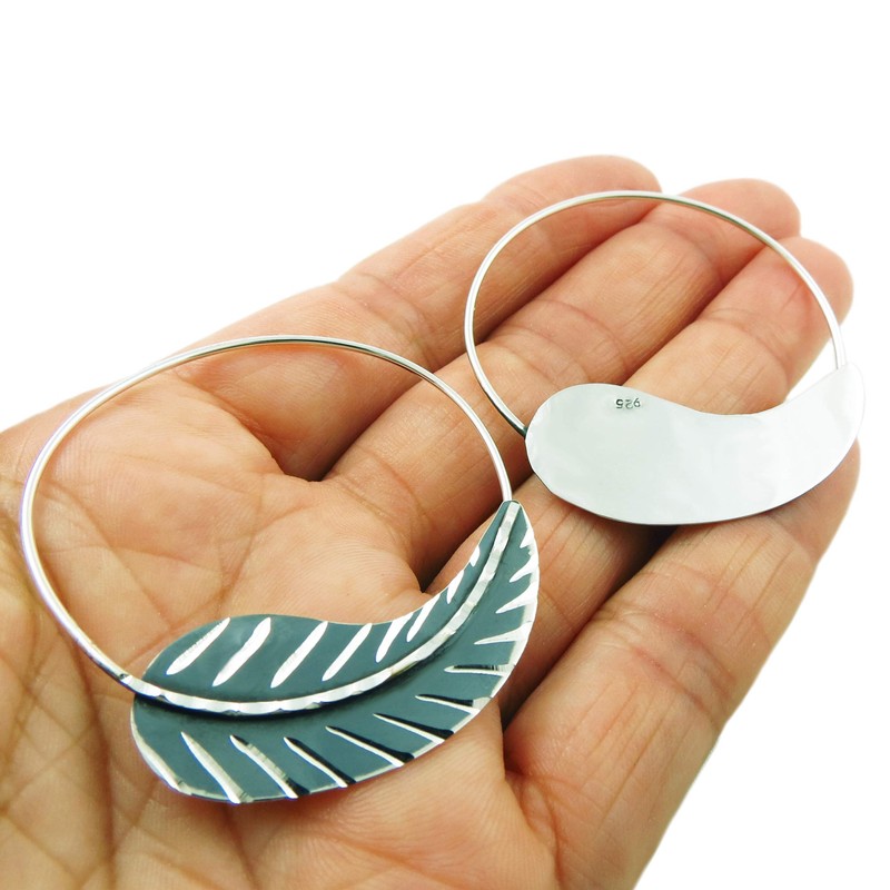 925 Sterling Silver Circle Feather Pull Through Earrings