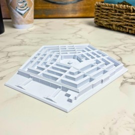 Pentagon Building Model – Detailed Miniature of the Iconic U.S. Defense Headquarters – Ideal for Collectors, History Enthusiasts, and Office Decor Historical Monument Souvenir