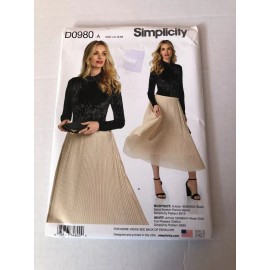Simplicity sewing pattern pull on skirt 3 lengths & belt bag sizes 6-18 D0980