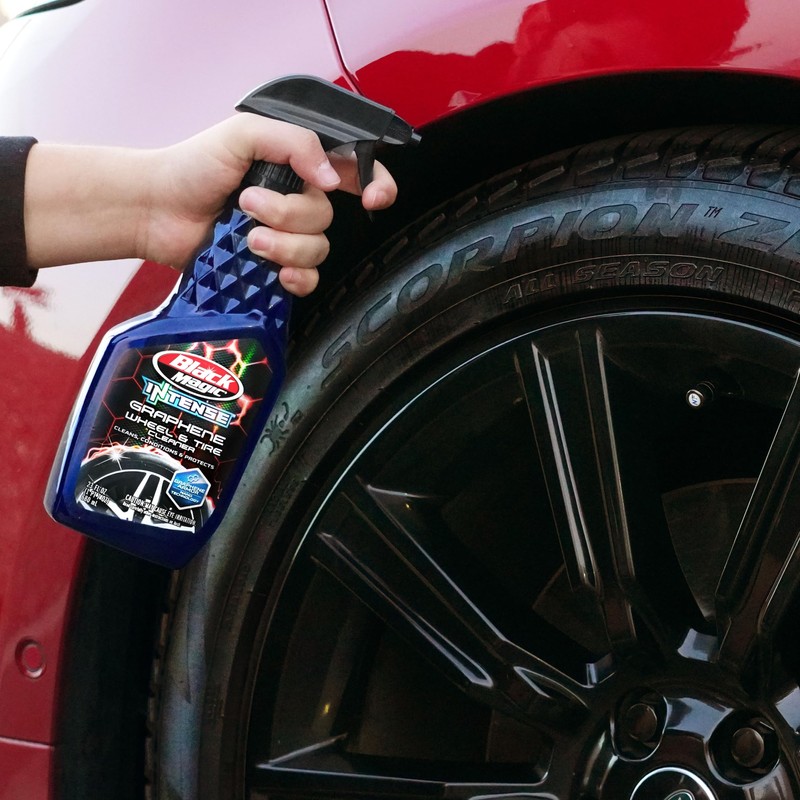 Black Magic 120204 Intense Graphene Wheel & Tire Cleaner, 23oz.