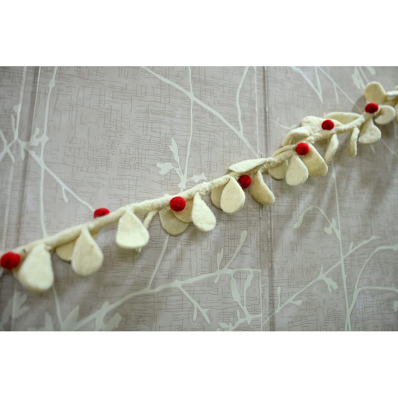 DeKulture 96" White Wool Felt Mistletoe Garland - Christmas Decorations,