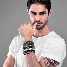 Ulekuke 4 Pcs Punk Rock Leather Studded Bracelets for Men Women 80s Gothic Spike Cuff Bracelet Set Emo Accessories for Rocker Outfits(BKQ-SR)