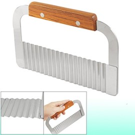 AKORD Kitchen Stainless Steel Blade Wooden Handle Vegetable Crinkle Cutter Tool, Silver, 18.5 x 11.9 x 1.1 cm