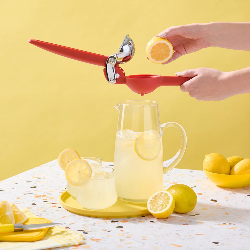 Chef'n FreshForce Lemon Squeezer Citrus Juicer, Premium Quality, Max Extraction,