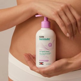 ISDIN Germisdin Intim Gel De Higiene Íntima Que Limpia E Hidrata Manteniendo El Equilibrio, Neutraliza Olores, pH Fisiológico, Testado Dermatológica y
