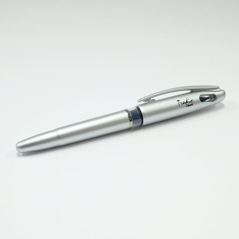 Pentel Tradio TRJ74-A Fountain Pen - Black with Silver Barrel