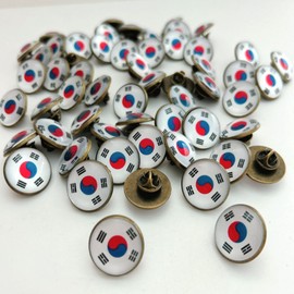 Museum Goods National Park Muuz Mini Taegeukgi Badge National Flag Embroidery Brooch Small Pin Badge Foreign Gift K Goods I agree to third party provision for delivery / 박물관굿즈 국중박 뮷즈 미니 태극기 뱃지 국기 자수 브로치 소형 핀 배지 외국인선물 K굿즈 배송을 위한 제3자 제공에 동의합니다