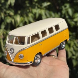 Kinsmart 1962 Volkswagen Classic Bus 1:32 Scale Diecast Model Yellow/Cream Kinsmart NEW