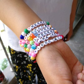 Looconi 1000pcs Letter Beads and Red Heart Beads 27 Styles 7x4mm Round Acrylic Alphabet Beads for Jewelry Making