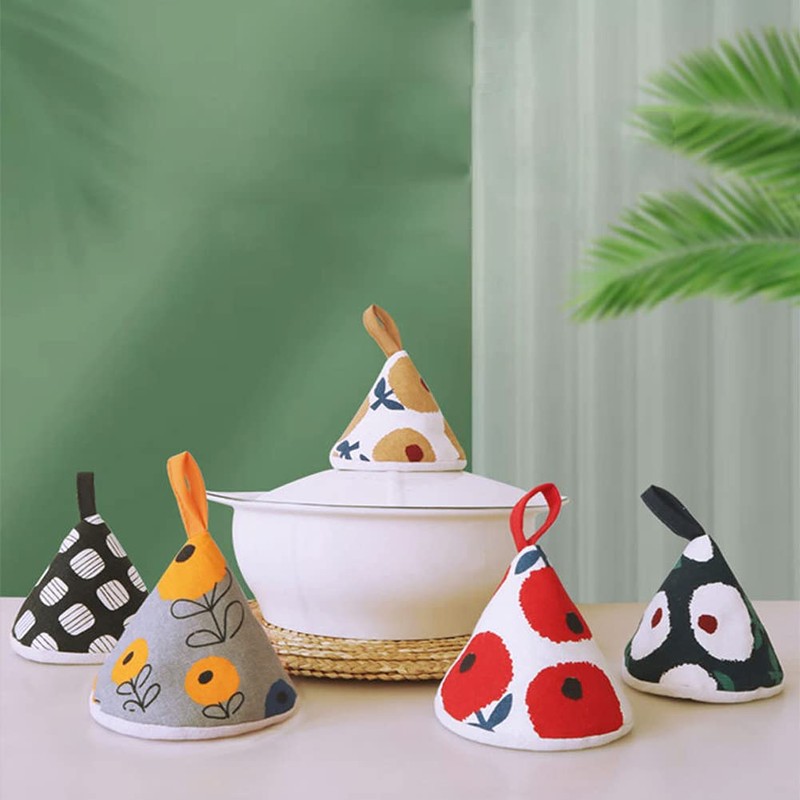 Hakona Triangular Pot Holder, Set of 2, Stylish, Cute, Fish